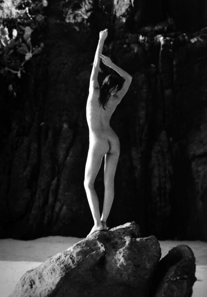 Miranda-Kerr-sexy-topless-nipples-nude-leaked12-713x1024 Miranda Kerr al desnudo | Lencería, erotismo y Pin-up | Más que cine