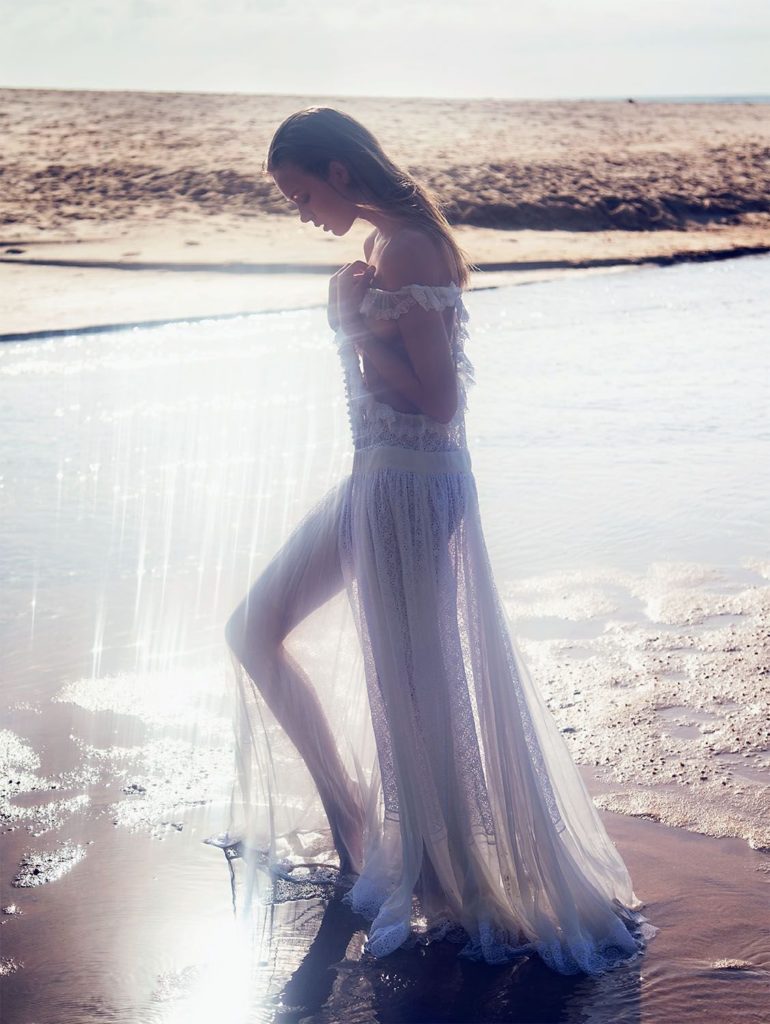 jospehine-skriver-racy-photoshoot-41285972307107673789-770x1024 Josephine Skriver desnuda como cartografía luminosa del deseo contemporáneo