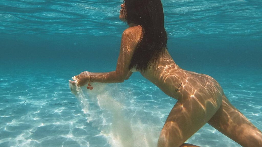 16909770834686-1024x576 Alba Paul desnuda y descuido en Supervivientes 2026 sin Dulceida