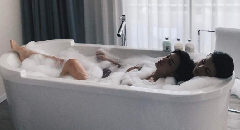 dulceida-alba-bano Alba Paul desnuda y descuido en Supervivientes 2026 sin Dulceida