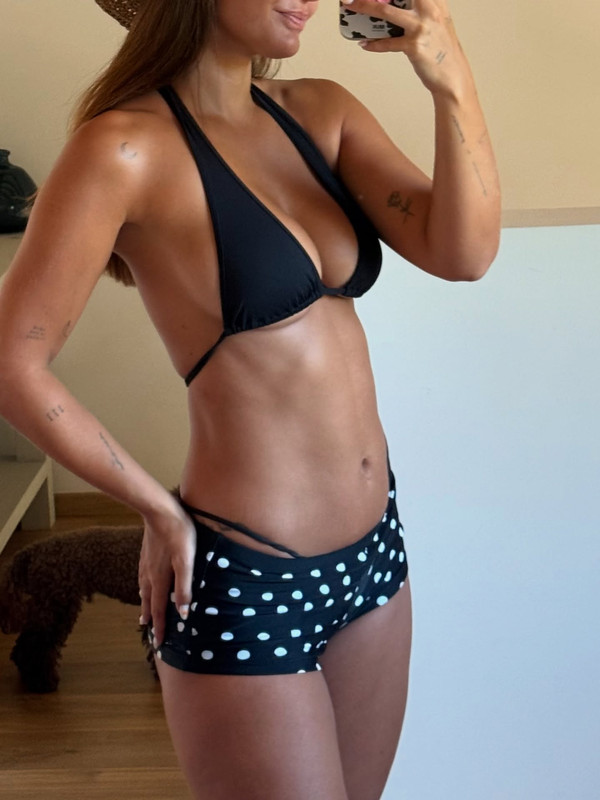 escanesbikinegrotanga-oso5-3 Laura Escanes desnuda su cuerpo excelso