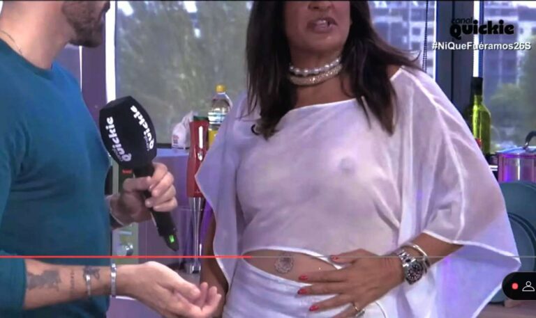 Aída Nízar desnuda tetas