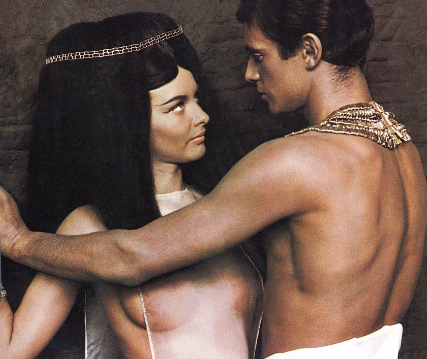 GkCk9kpTURBXy80ZTAzOTdlOGMzM2YxY2Y2YzZjZWEwNDU3ZTRkN2Q0MC5qcGeRkwLNA0jNAsPeAAKhMAahMQE Escenas eróticas del cine clásico | Barbara Brylska al desnudo en Faraón (1966)