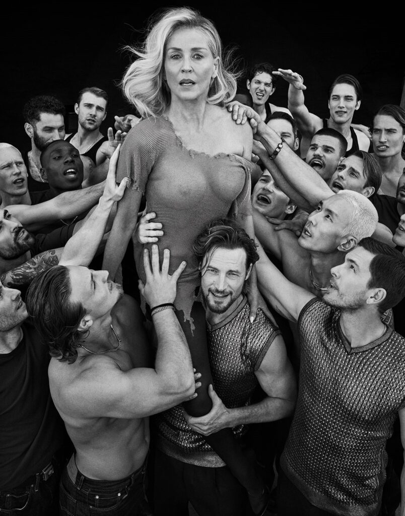 bKYAuPAo_o-804x1024 Sharon Stone en topless en 2025