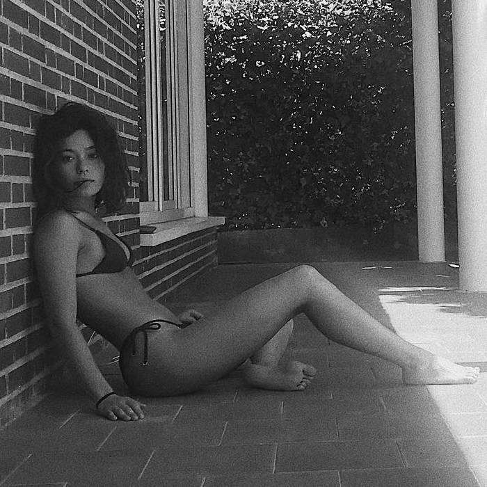 Anna-Castillo-_________-02 Anna Castillo al desnudo: El estilo de una estrella natural