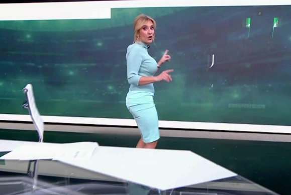 Captura-de-pantalla_3-12-2025_114739_postimg.cc Rocío Martínez sexy o la perfección fetiche de pechos y culo en Antena 3 y El Chiringuito