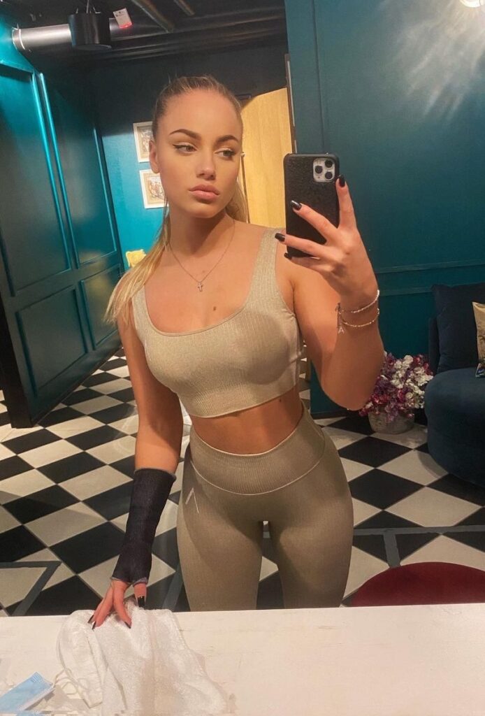 475311230_1150805303305302_5325064741977693616_n-694x1024 Ana Maria Marković desnuda y sexy para el Real Madrid