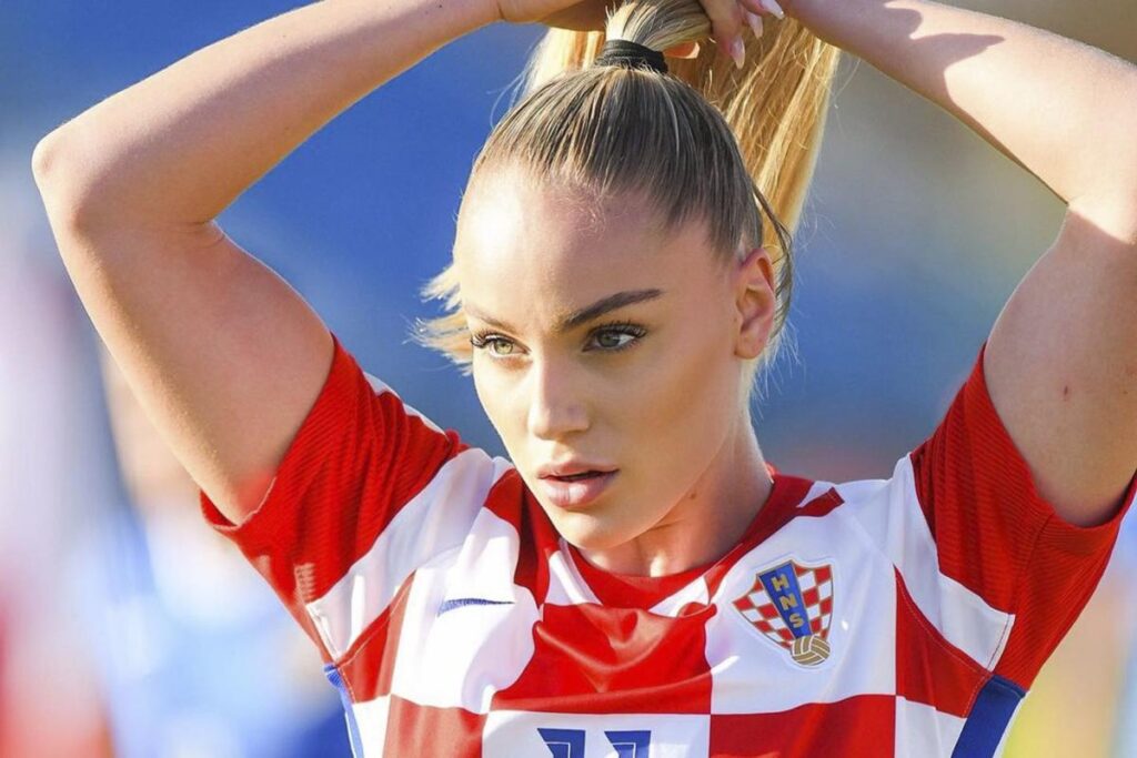 8959c4d687b45367f03006a9b059e25b-1024x683 Ana Maria Marković desnuda y sexy para el Real Madrid