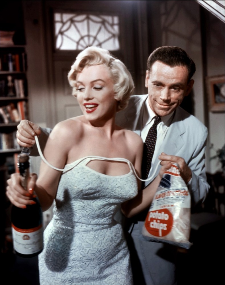 marilyn-la-tentacion-vive-arriba-botellas Estudio y retrospectiva del erotismo y el desnudo en el cine desde sus orígenes hasta la actualidad