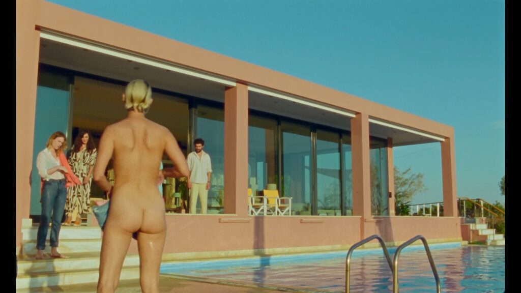 ut8ySt9D_o-1024x576 Ariane Labed: algunos desnudos épicos en Swimming Home (2024)