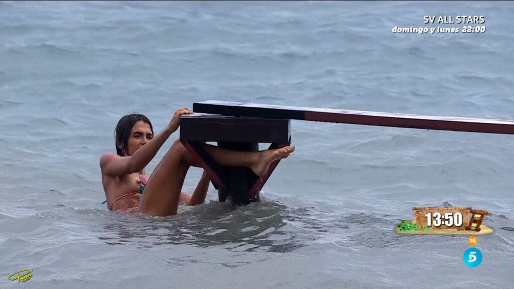 8f5CDZ1E_o-1024x576 Mujeres de reality desnudas: el erotismo televisado y su impacto en la audiencia | Supervivientes, Los vecinos de la casa de al lado, LIDLT, Gran Hermano, Secret Story...