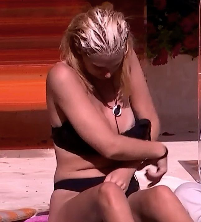 8kuV5wDF_o-fotor-20241010194934-1 Mujeres de reality desnudas: el erotismo televisado y su impacto en la audiencia | Supervivientes, Los vecinos de la casa de al lado, LIDLT, Gran Hermano, Secret Story...