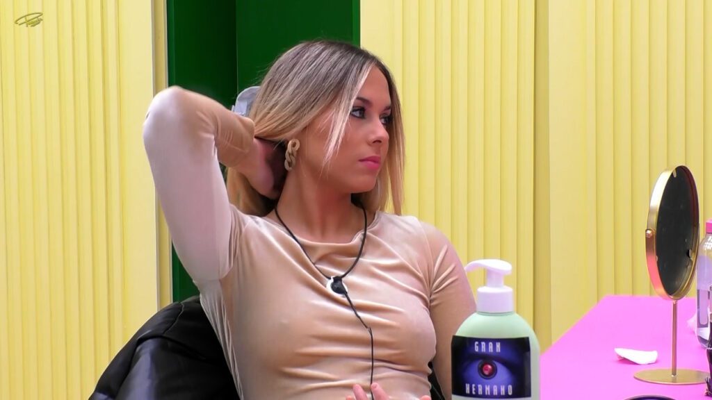 MKhuSTkf_o-1024x576-1 Mujeres de reality desnudas: el erotismo televisado y su impacto en la audiencia | Supervivientes, Los vecinos de la casa de al lado, LIDLT, Gran Hermano, Secret Story...
