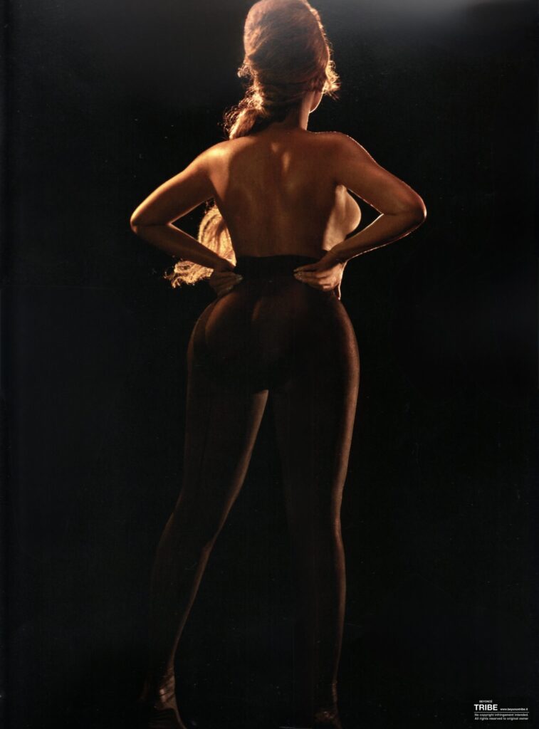 YG4Ee1CM_o-757x1024 Beyonce se desnuda para 'Cowboy Carter' 2025