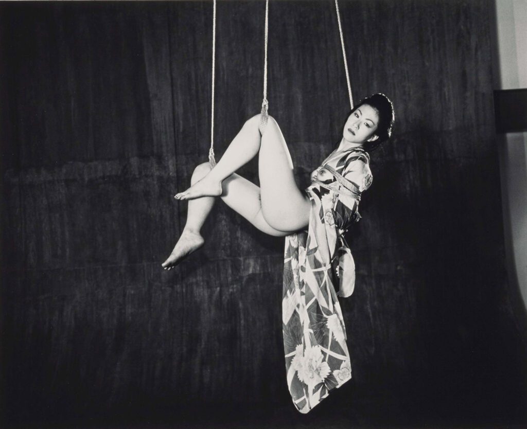 araki-1-1024x834 Las controvertidas fotografías eróticas de bondage con cuerdas de Nobuyoshi Araki (NSFW)