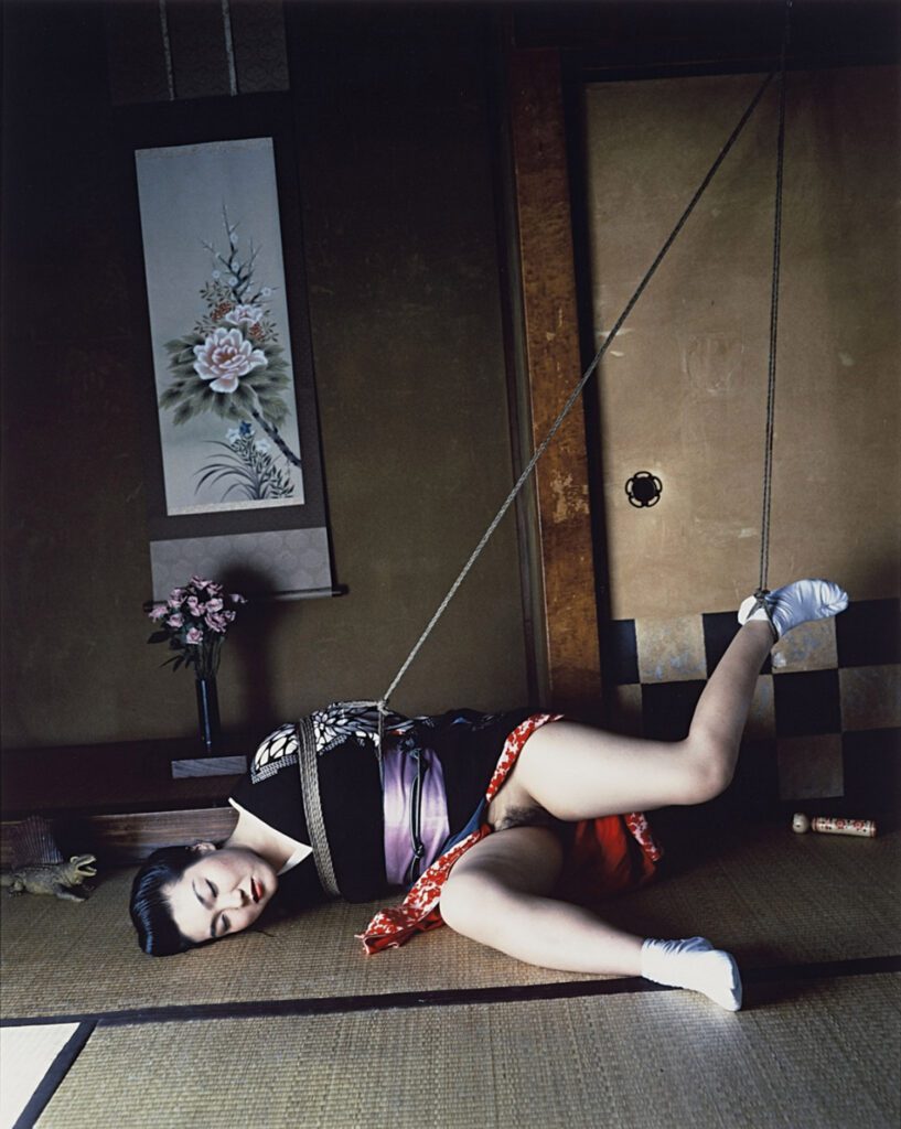 araki-9-817x1024 Las controvertidas fotografías eróticas de bondage con cuerdas de Nobuyoshi Araki (NSFW)