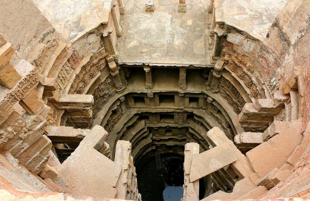 Rani_ki_vav_-_Gujarat_-_12-2-1024x664 Rani ki vav, un espectacular pozo construido como si fuera un templo invertido en India