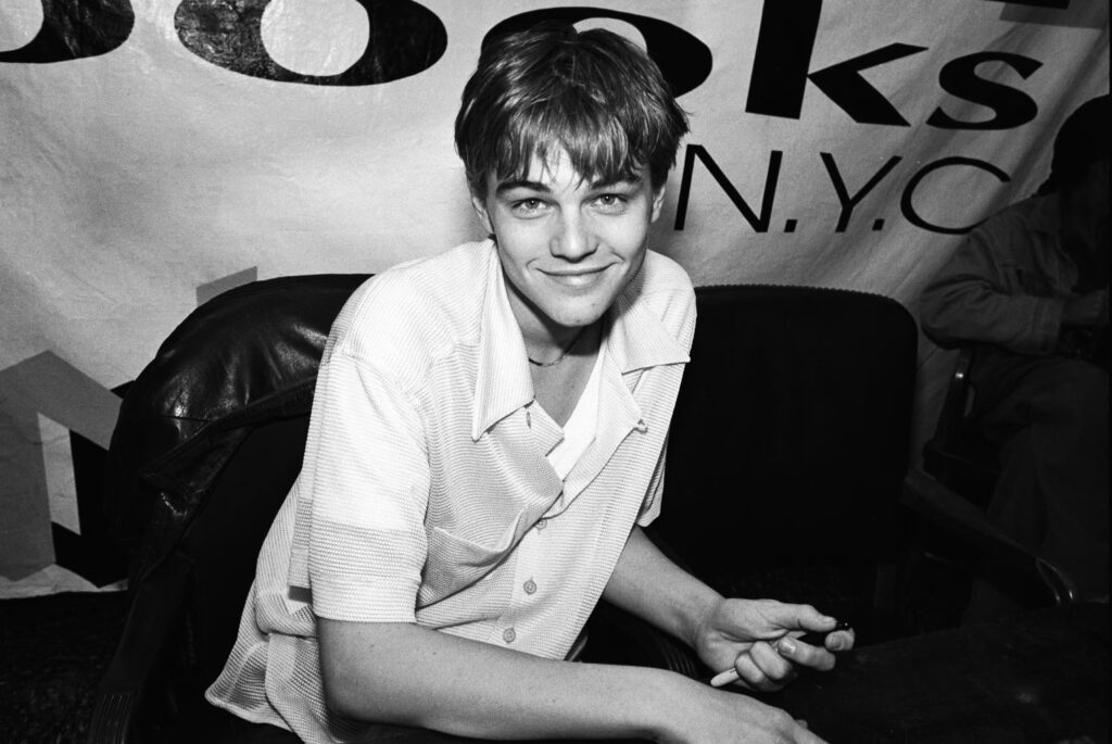 leonardo-dicaprio-joven-1672857972-1024x685 Brad Pitt, sobre Leonardo DiCaprio: "Tuve una orden de alejamiento contra él por un incidente del que no nos gusta hablar"