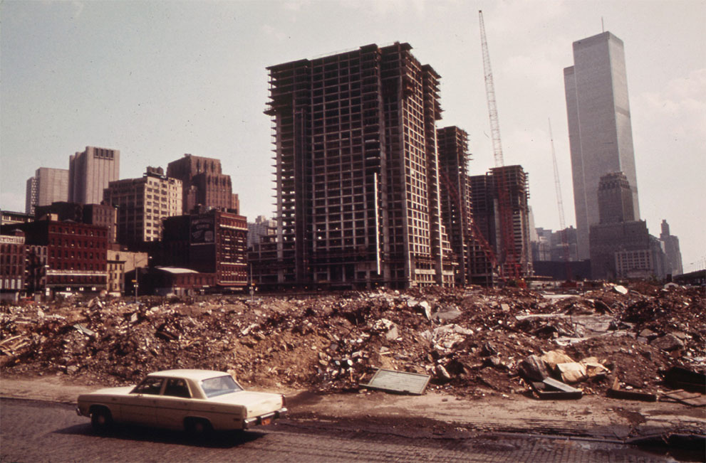 s_d07_53390562 Nueva York ardía mientras soñábamos con el paraíso: la ciudad del miedo detrás del telón de neón