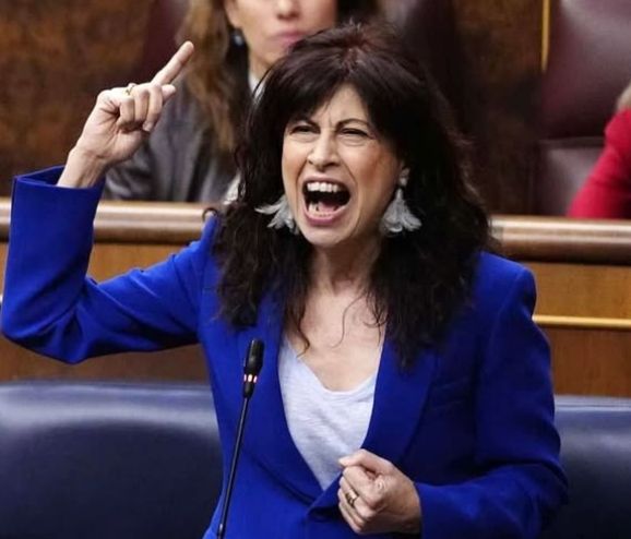 Captura-de-pantalla-1305-fotor-20250602192138 La patria rota: cuando la política se convierte en guerra y los medios en trincheras