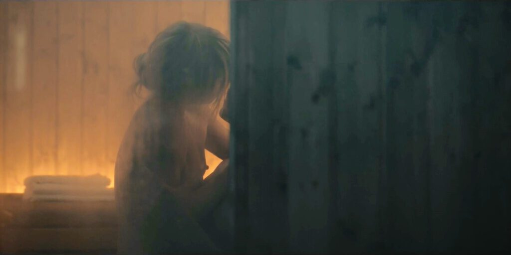 bgmgHvOw_o-1024x512 Clara Galle desnuda sus chiqui deliciosas tetas en Olympo de Netflix