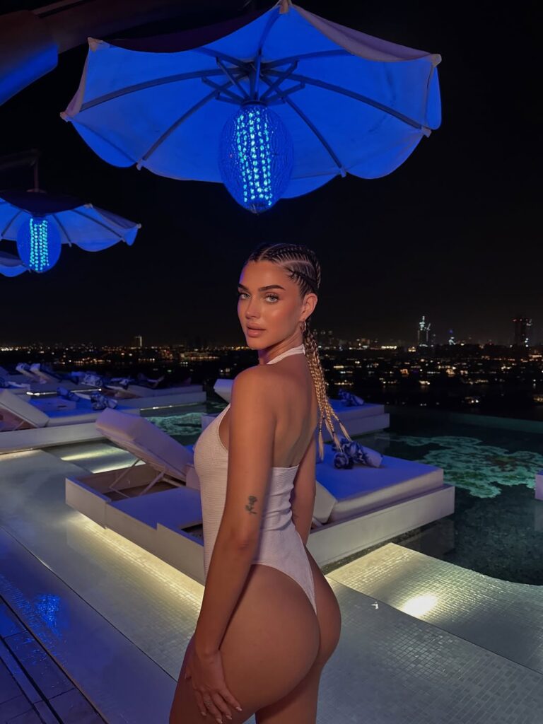 1000060188-768x1024 Sandra Calabria desnuda lo mismo de todas