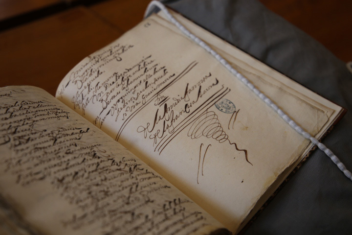 16751728764628 Un hallazgo improbable: dos libros de la biblioteca personal de Lope de Vega aparecen en Quito