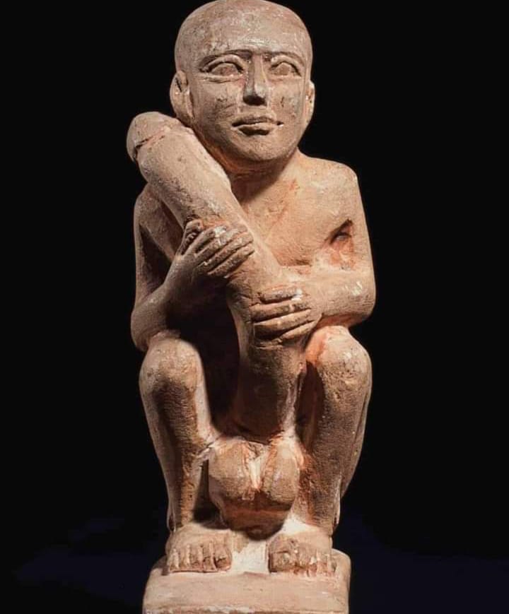 escultura-egipcia-siglo-i-a.-c HISTORIA DE LA MASTURBACION
