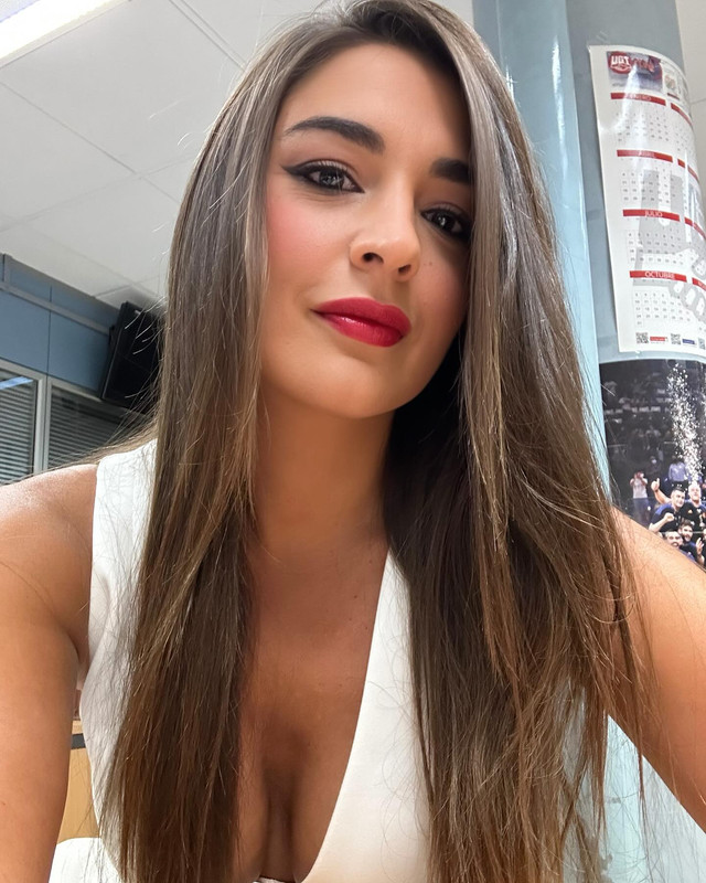 lorenagonzalezestudio-oso3-4 Lorena González al desnudo: la inteligencia elegante que desarma el estadio