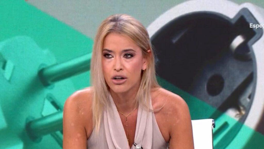 NLP3CYSTOFE3TLNWMXD2MLW7UY-1024x576 Afra Blanco desnuda como símbolo de la guerra de trincheras en la televisión española