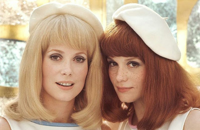 francoise-dorleac-and-catherine-deneuve-2 Hermosas fotografías de Françoise Dorléac y su hermana Catherine Deneuve en la década prodigiosa