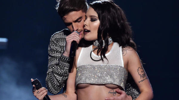 12701_X_halsey-chainsmokers-gettyimages-597574390 Desnudos de famosas con tatuajes: cuando la piel se vuelve manifiesto
