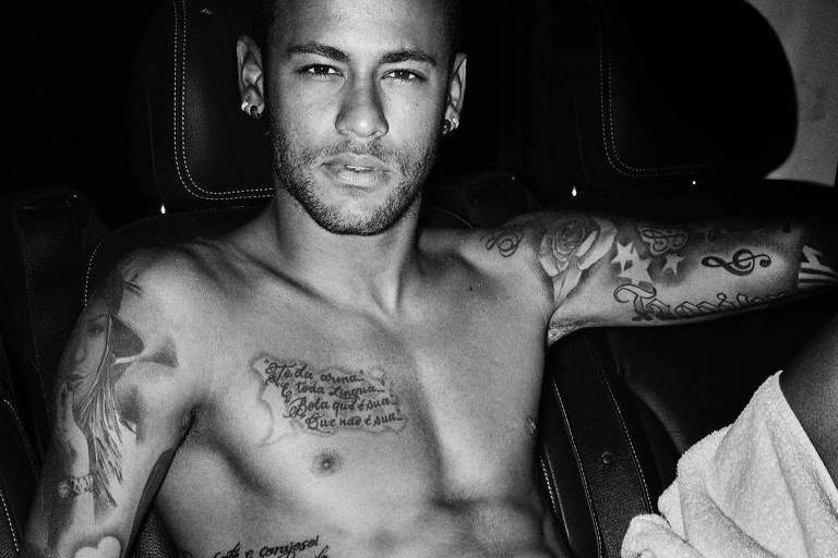 15185462535a832d4d6dafd_1518546253_3x2_md Desnudos de famosas con tatuajes: cuando la piel se vuelve manifiesto