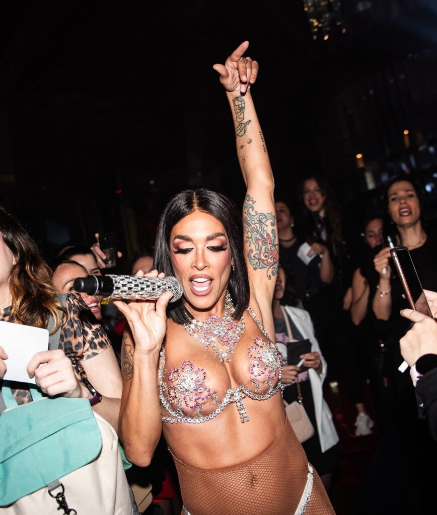 552317499_18406555468136571_4939803732929776079_n-868x1024 Lorena Castell desnuda | Un cabaret de orgasmos, descuidos, alegría y bacanal ¿Onlyfans?