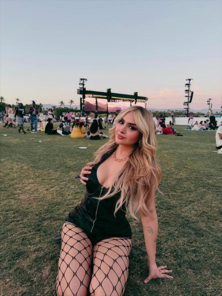 Ya_las_ltimas_de_coachella_bb_894-1-768x1024 Ari Gameplays desnuda sus dotes de streamer y sus pechos enormes