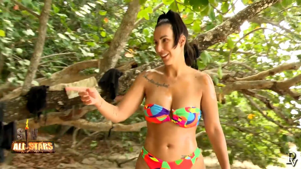 kAk3whSN_o-1024x576 Mujeres de reality desnudas: el erotismo televisado y su impacto en la audiencia | Supervivientes, Los vecinos de la casa de al lado, LIDLT, Gran Hermano, Secret Story...