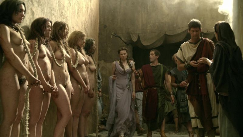 naked_fema-568 Arena de deseo y violencia: La gladiadora en el cine de explotación de serie B como símbolo de erotización y dominación