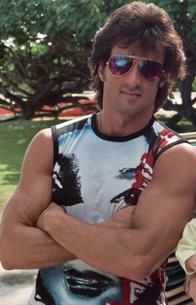 sylvester-stallone-1980s-11 Sylvester Stallone y la estética salvaje de los ochenta