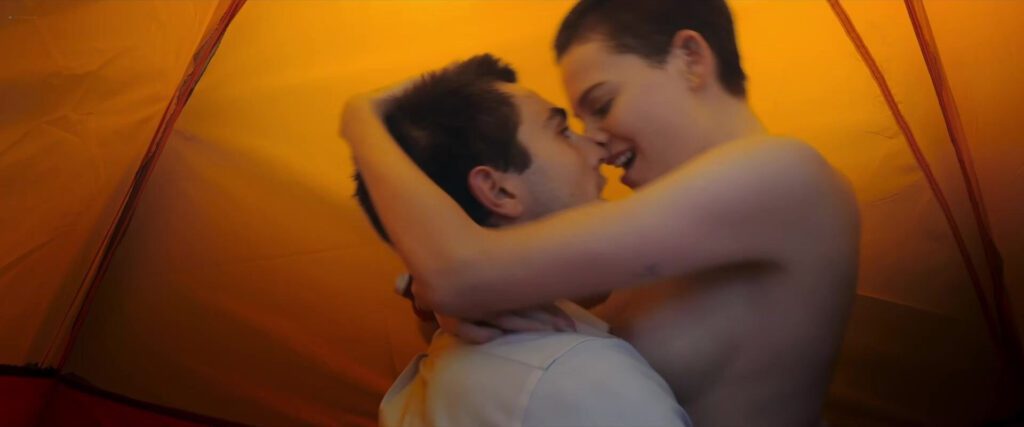11-1-1024x427 Matilda Price desnuda como la nueva musa de Luc Besson en la película secreta June & John