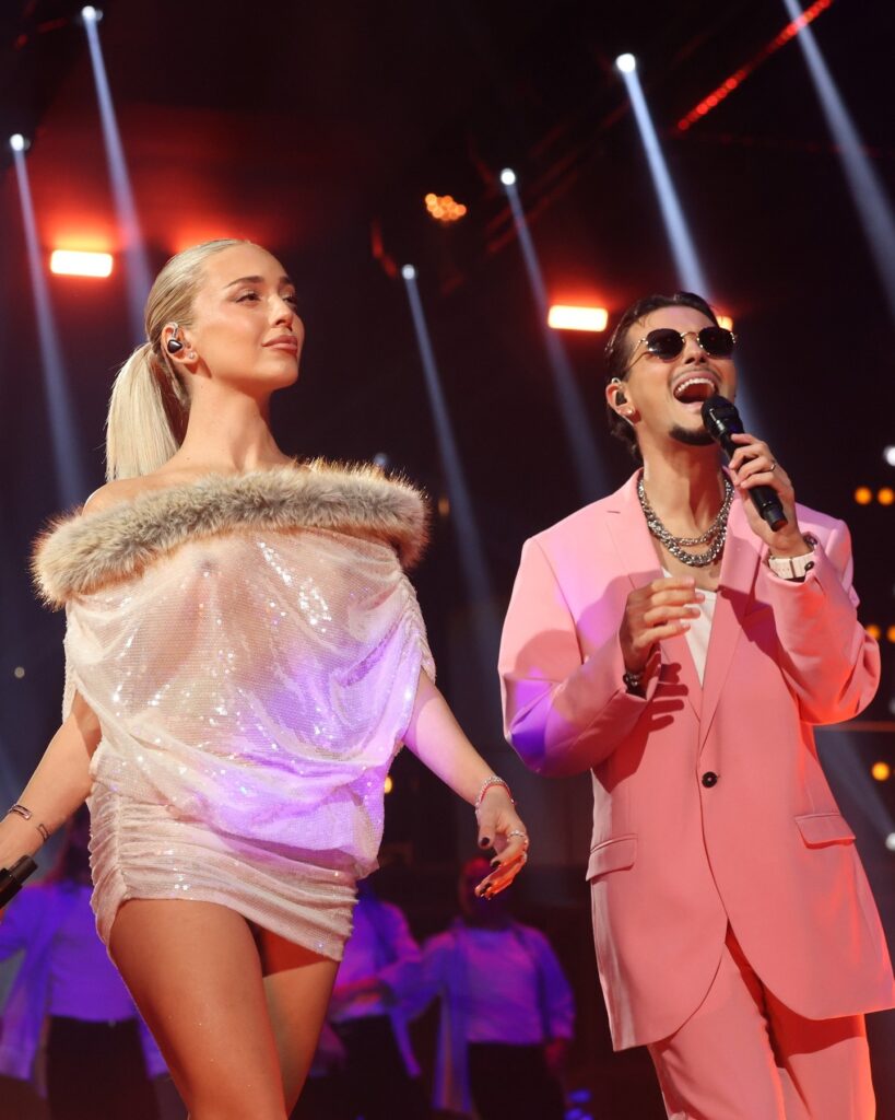 1761754836937-819x1024 Ana Mena desnuda todos sus "talentos" insondables en 'Lárgate'