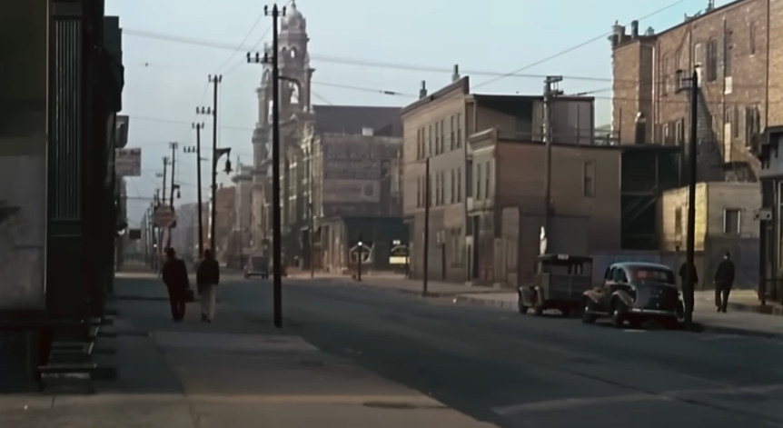 Captura-de-pantalla_19-10-2025_84111_www.youtube.com_ Las Calles de Chicago en 1930: Descubre el South Side como si estuvieras allí (Remasterizado)