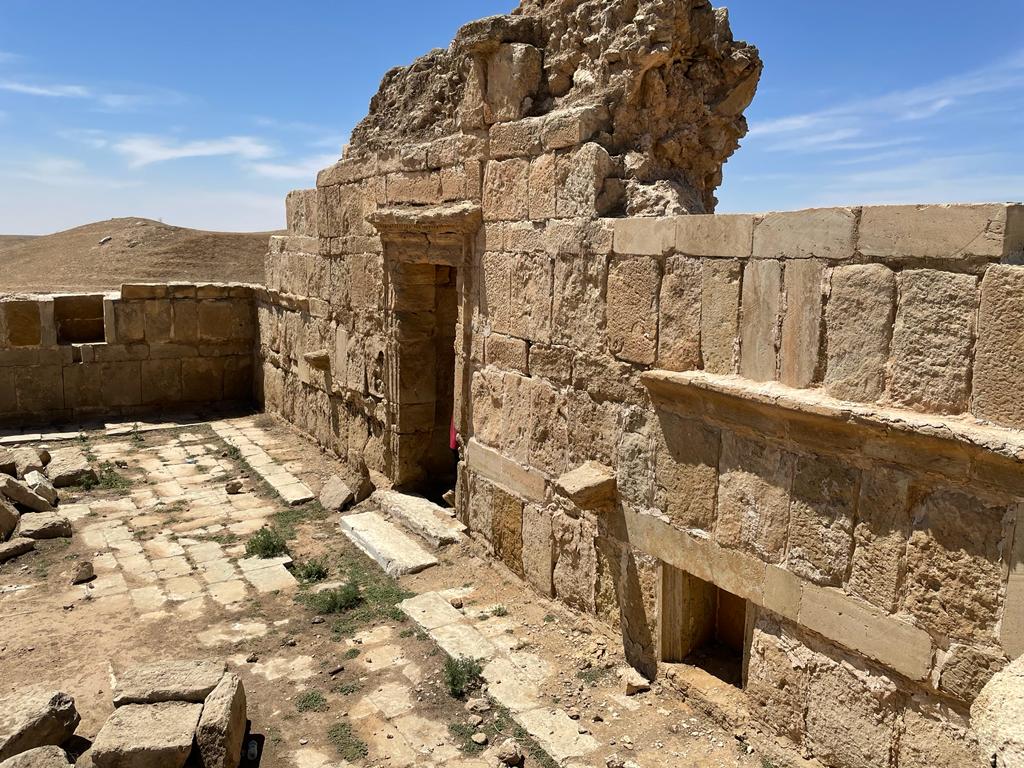 Hatra ¡El secreto milenario del lugar clásico mejor conservado del mundo! | Descubre el templo olvidado de Hatra que desafía al tiempo
