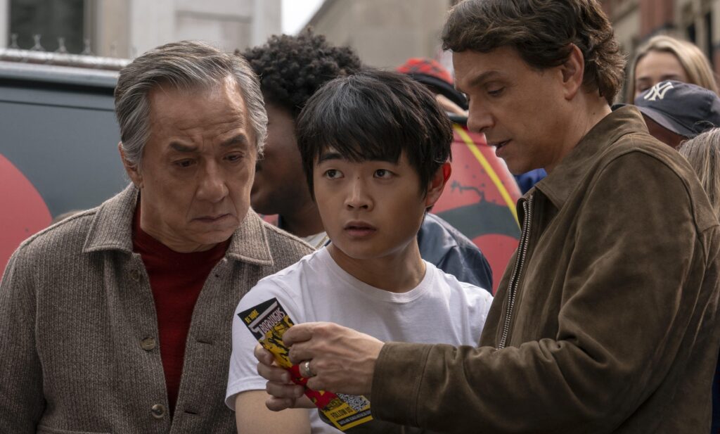 MV5BOTYwY2M2NTctYTE4NC00YjNlLWE1Y2ItMzYwYjlhNDAwNjc0XkEyXkFqcGdeQXZ3ZXNsZXk@._V1_-1024x617 The Karate Kid (2010) y Karate Kids Legends (2025): dos secuelas sacrílegas que no profanan nada
