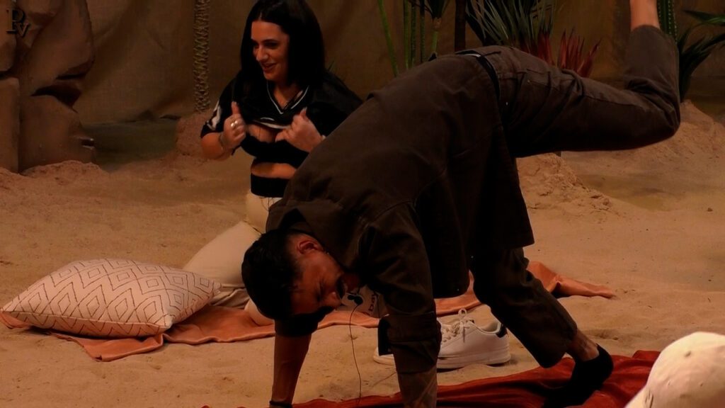 QWV0Xh1Q_o-1024x576 Desnudos y descuidos Gran Hermano 20 + Duo + Uno + casting | Arona, Desirée, Belén, Rocío, Paula, Almudena, Sofía, Patricia y Edurne