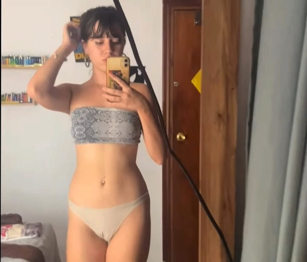 UZqxlww-1024x874 Mujeres de reality desnudas: el erotismo televisado y su impacto en la audiencia | Supervivientes, Los vecinos de la casa de al lado, LIDLT, Gran Hermano, Secret Story...