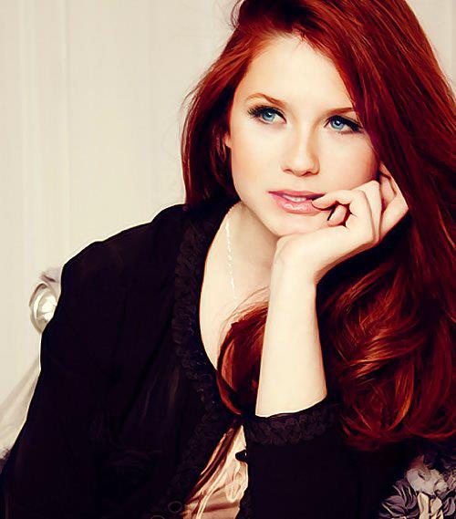 bonnie-wright Pelirrojas naturales sexys en la industria del entretenimiento