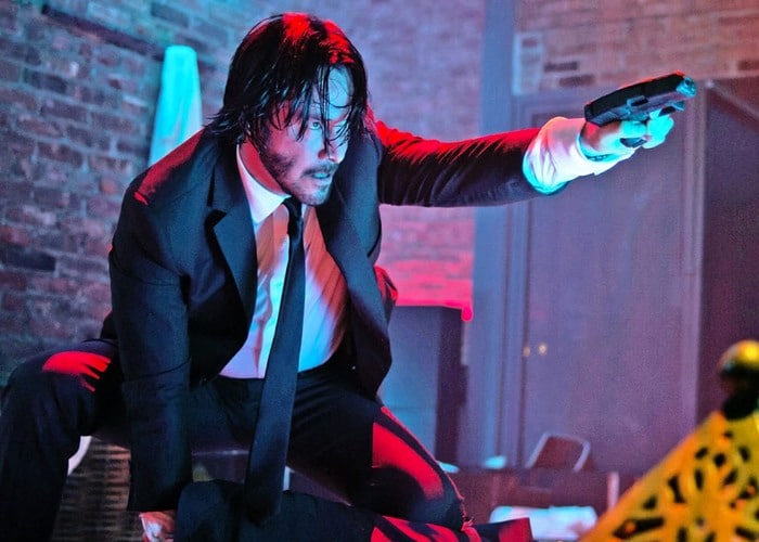 john-wick-red-circle-club-fight Los tiroteos más inolvidables del cine: de duelos en polvo al «gun-fu» contemporáneo