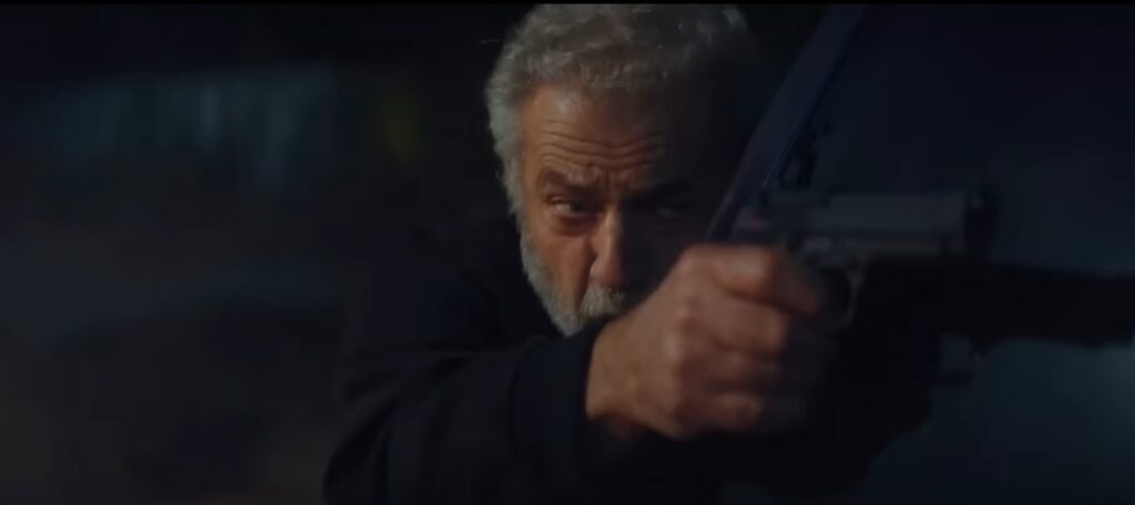 Captura-de-pantalla_9-11-2025_83716_www.youtube.com_-1024x456 'Hunting Season' (2025): Mel Gibson regresa al cine de acción