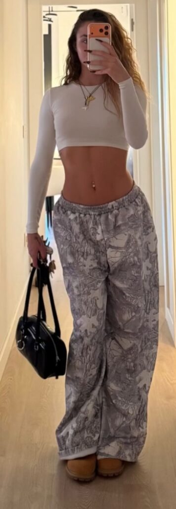 IMG_20251119_170306-356x1024 Sofía Surferss desnuda entre tablas, tetas y pesas y bloom