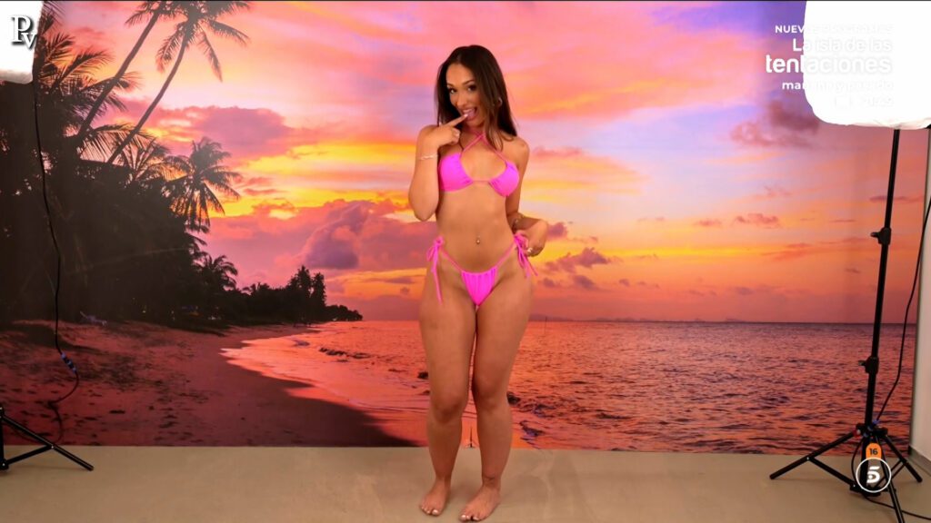 IuuyDk3C_o-1024x576 Descuidos y Desnudos en 'La isla de las tentaciones 9' | Sandra, Claudia, Nieves, Helena, Almudena, Cristina, Mara, Vita, Soraya, Noelia, Olatz, Estefanía, Alba | Culos, trios y tetas